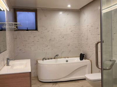 3 Bedroom Apartment with DSQ for Rent in Kileleshwa Nairobi – Luxury Living with Pool, Gym & Kids Play Area (KES 130,000).