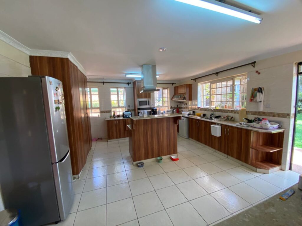 5 Bedroom House To Let in Runda, Nairobi | KES 300,000 Per Month