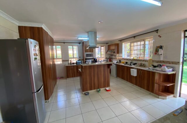5 Bedroom House To Let in Runda, Nairobi | KES 300,000 Per Month