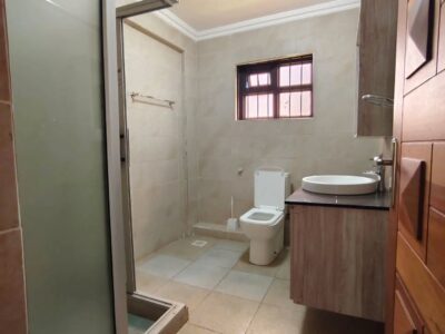 7 Bedroom Maisonette for Rent in Karen, Nairobi | Swimming Pool & SQ | KSh 400,000 Per Month