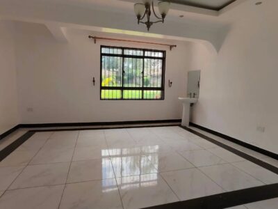 7 Bedroom Maisonette for Rent in Karen, Nairobi | Swimming Pool & SQ | KSh 400,000 Per Month