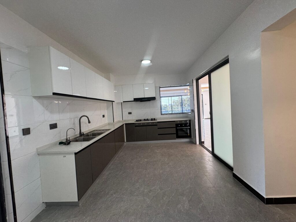 4 Bedroom Apartment + DSQ for Rent in Kileleshwa, Nairobi | KSh 215,000 Per Month