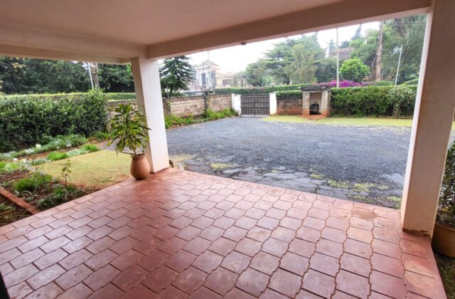 Luxury 4 Bedroom Standalone House with Guest Wing for Sale & Rent in Gigiri, Nairobi